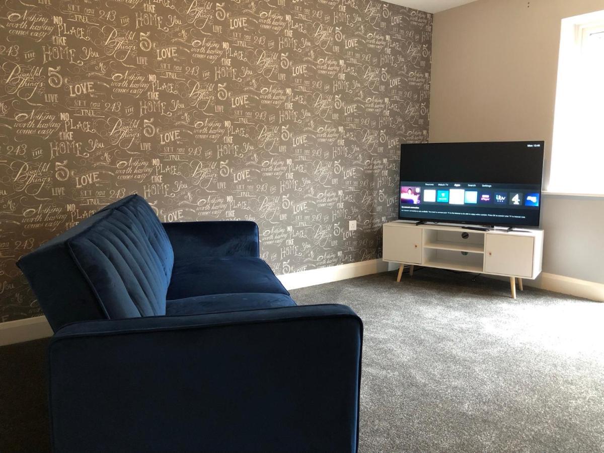 Hill House - 5 Mins Merry Hill - Perfect For Contractors & Families Brierley Hill Bagian luar foto