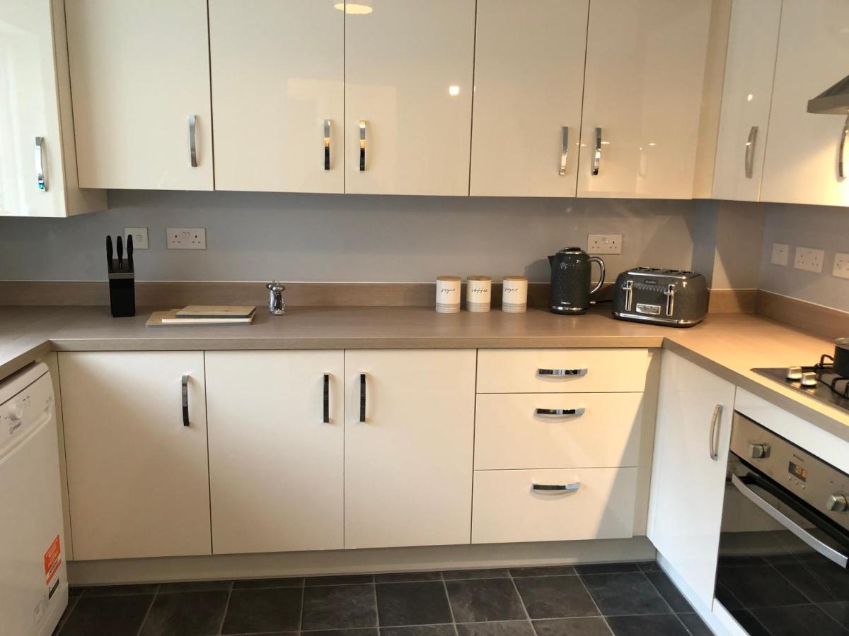 Hill House - 5 Mins Merry Hill - Perfect For Contractors & Families Brierley Hill Bagian luar foto