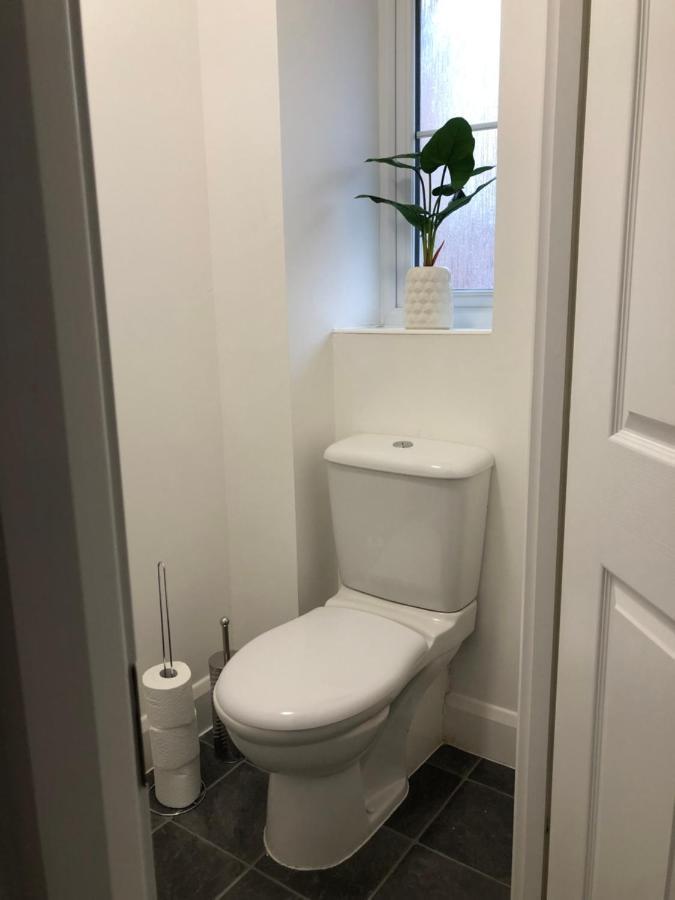 Hill House - 5 Mins Merry Hill - Perfect For Contractors & Families Brierley Hill Bagian luar foto